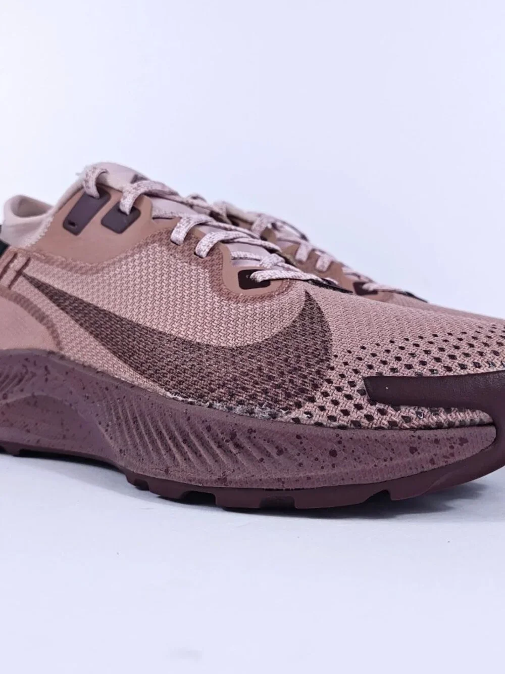 Nike Pegasus Trail 2 GTX Gore-Tex Womens 9 Trail Running Hiking Shoes Beige